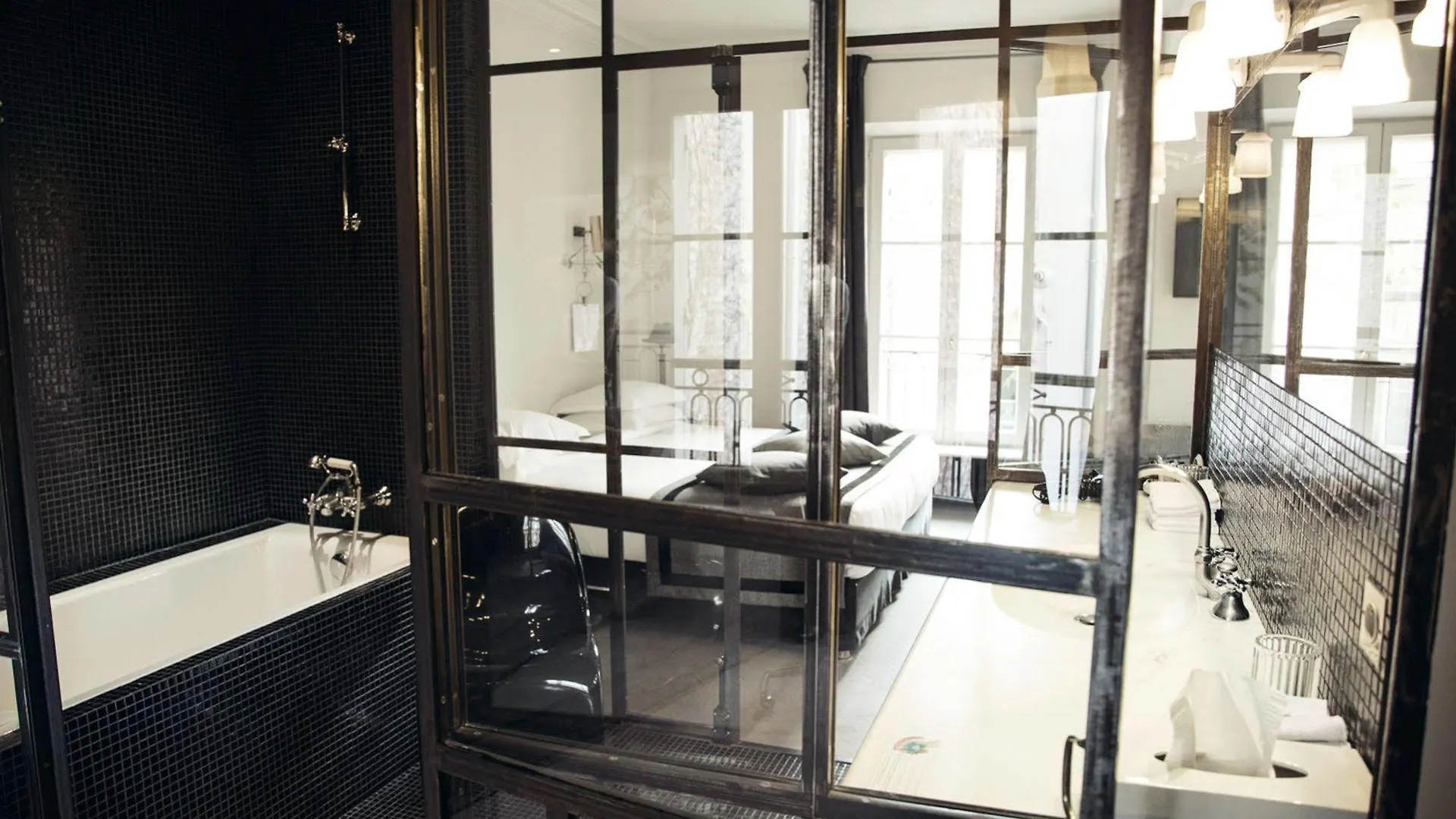Particulier Montmartre Hotel 4*
